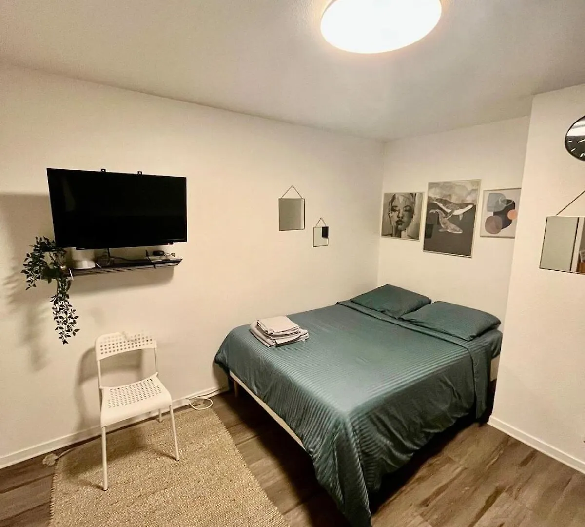 Studio Lumiere In Lyon 0*,