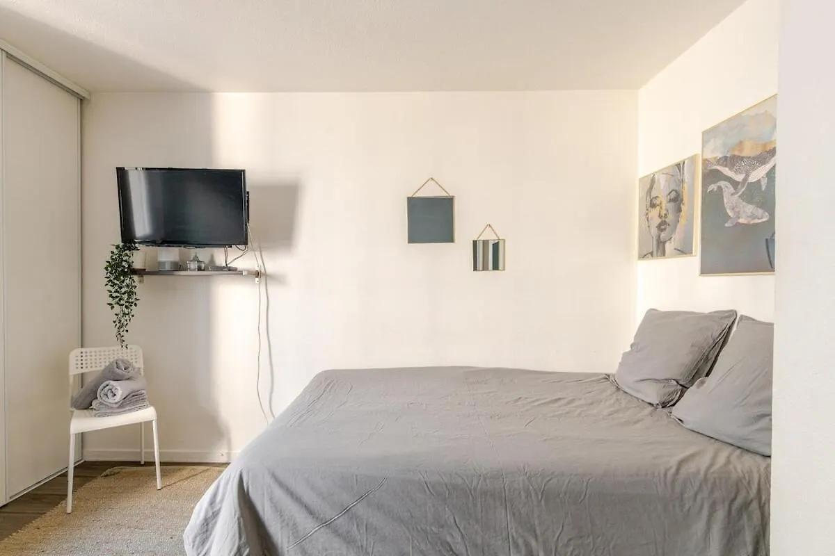 Studio Lumiere In Lyon 0*,  France